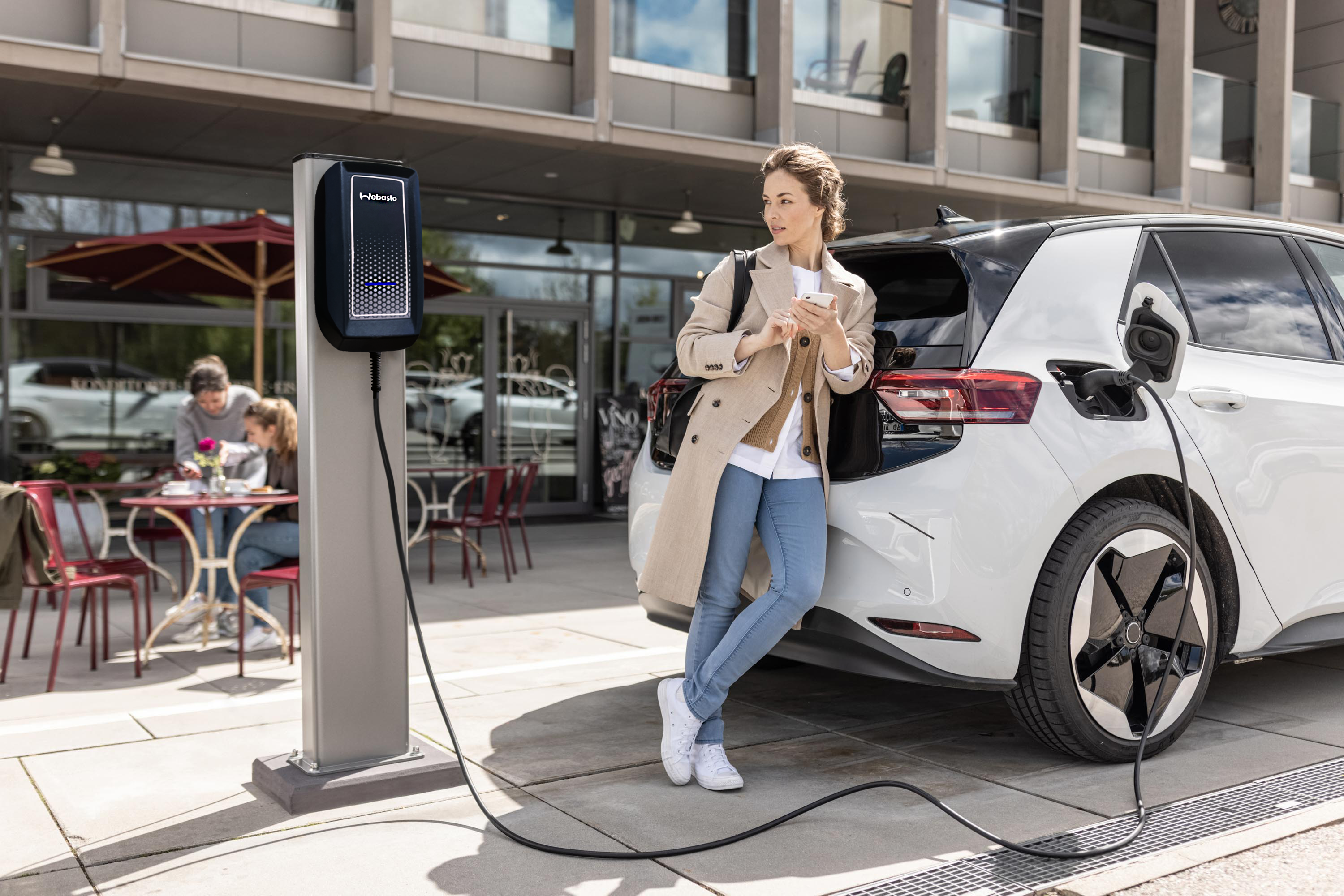 Streamlined and effortless EV Charging Management with Webasto TurboConnect™ and Webasto ChargeConnect™ App